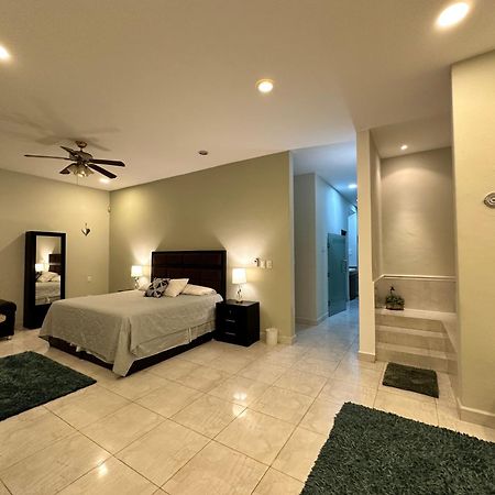 Casa Sasha'S Mini Palace Cancun Bagian luar foto