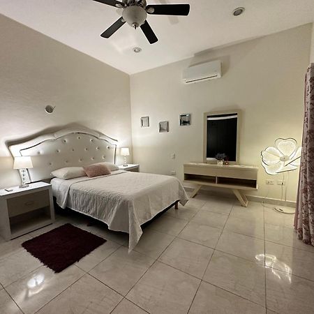 Casa Sasha'S Mini Palace Cancun Bagian luar foto